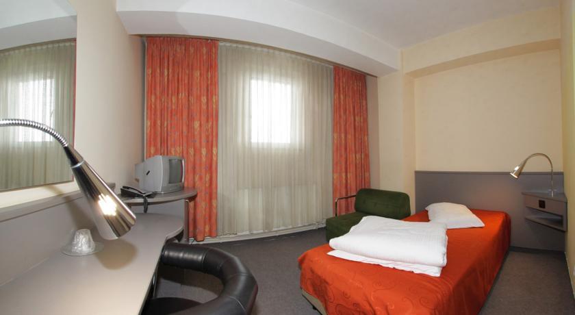 Hotel Seneca Бая Маре Екстериор снимка