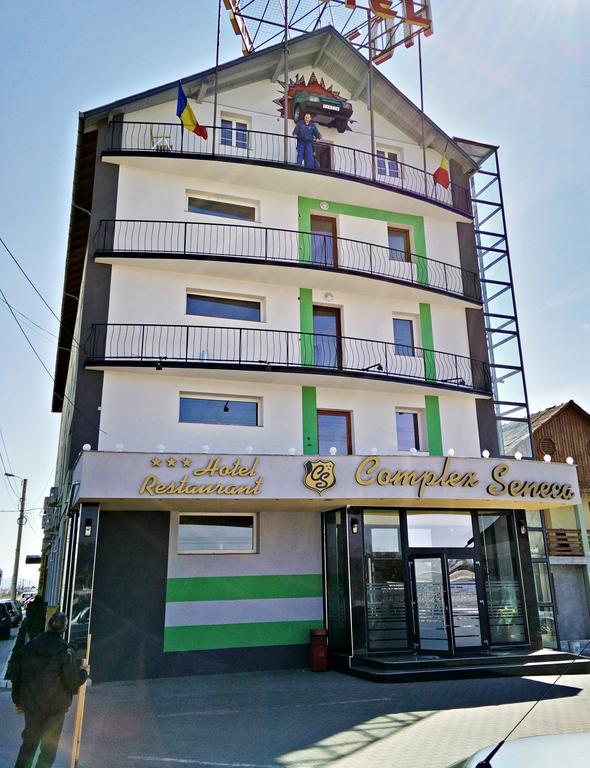 Hotel Seneca Бая Маре Екстериор снимка
