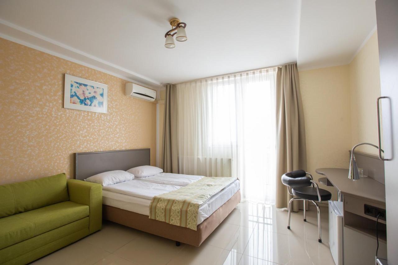 Hotel Seneca Бая Маре Екстериор снимка